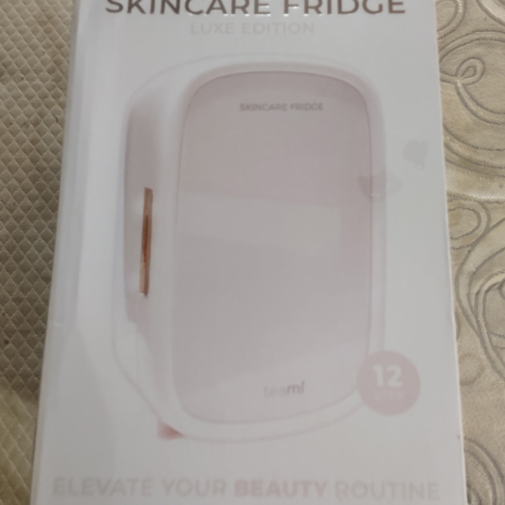 Ami Skincare Fridge Luxe Edition - White